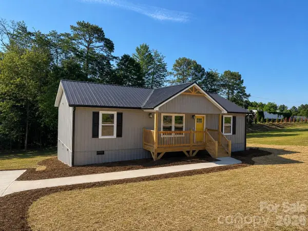 2047 Bailey Drive, Hickory, NC 28601