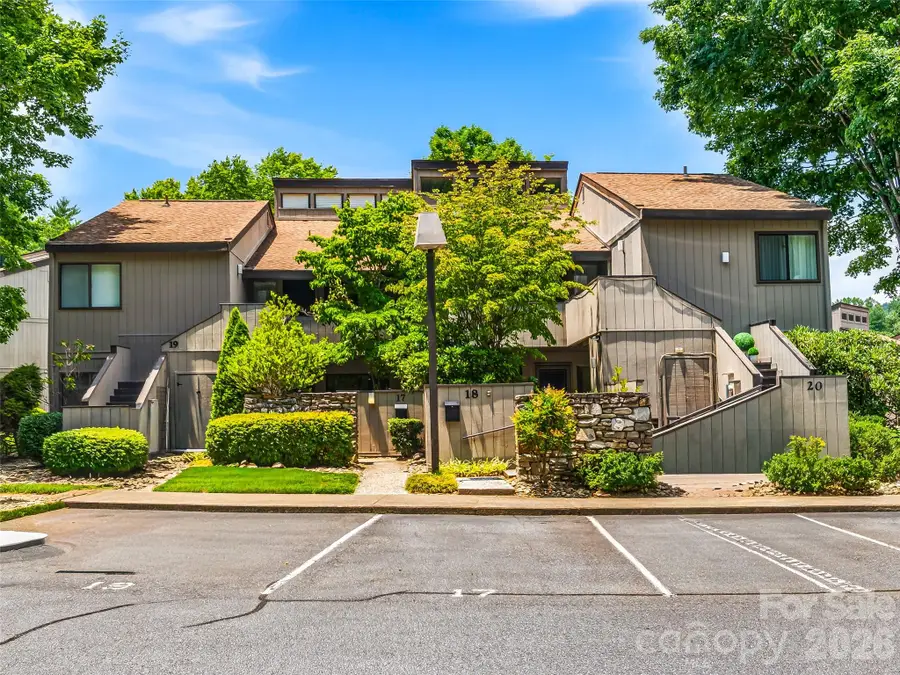 17 Lakemoor Lane, Hendersonville, NC 28739 - #2