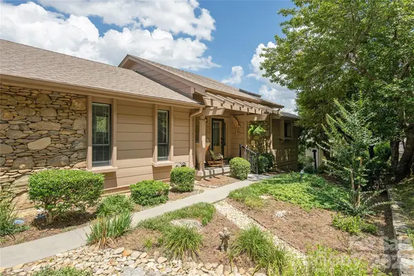 159 Country Ridge Road, Hendersonville, NC 28739