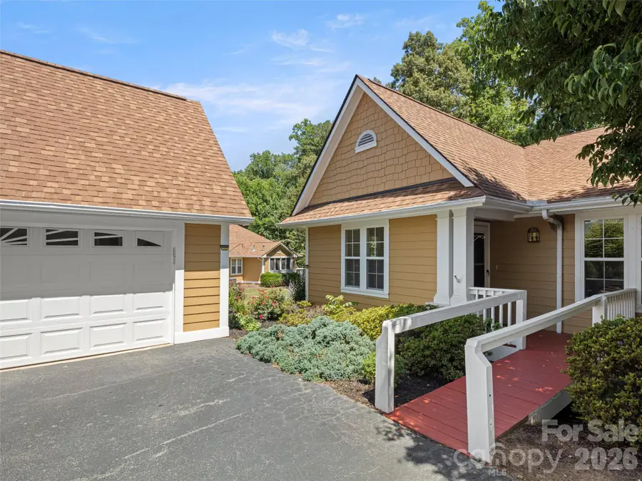 1301 Hyde Park Drive, Asheville, NC 28806 - #2