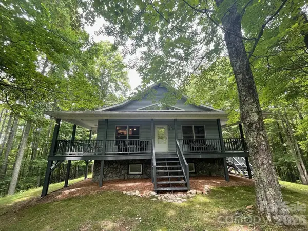 700 Norton Fork Road, Hot Springs, NC 28743