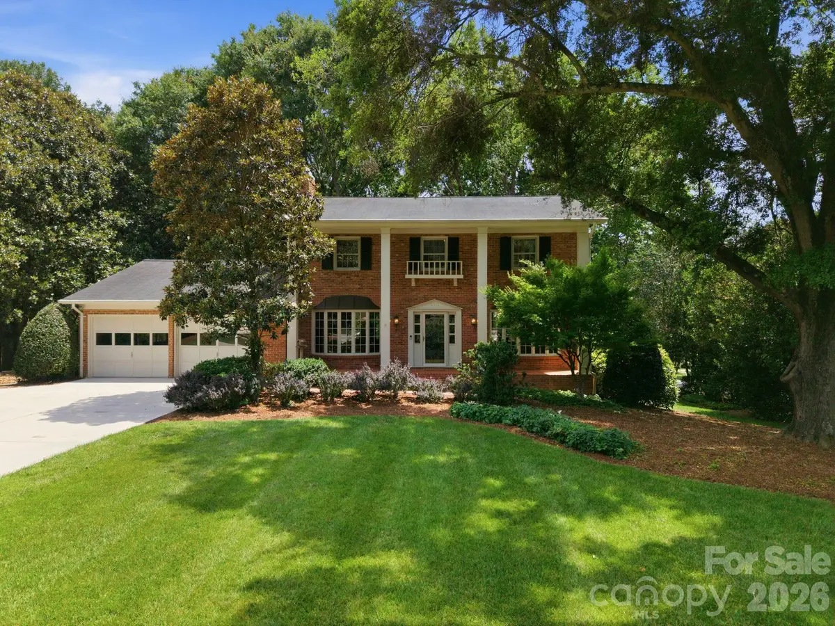 710 37th Avenue Ne, Hickory, NC 28601 - #1