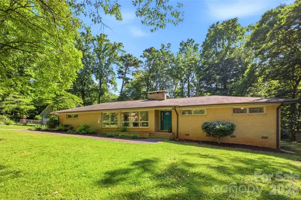 7008 Linda Lake Drive, Charlotte, NC 28215