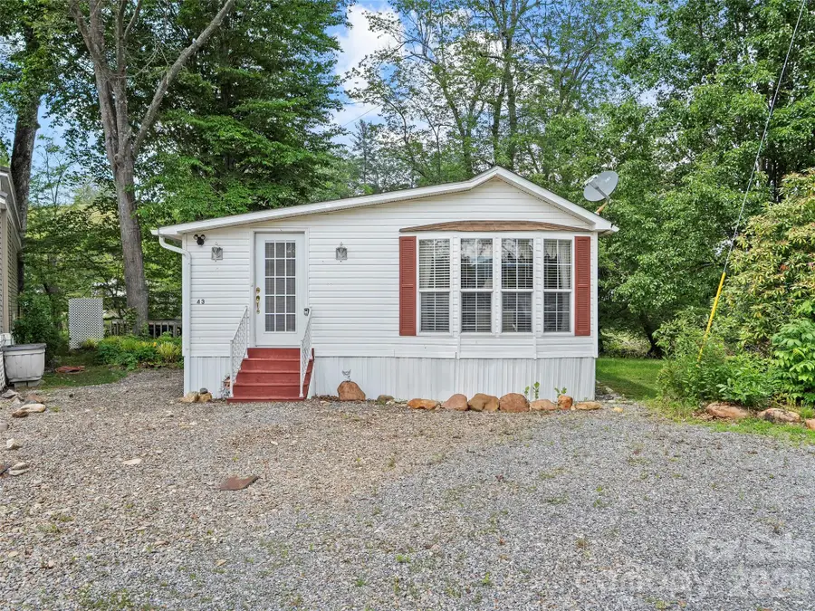 43 Pike Point, Waynesville, NC 28785 - #2