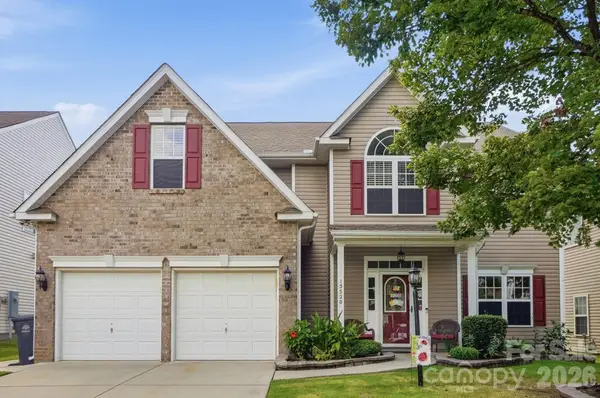 15320 Edgewater Forest Lane, Charlotte, NC 28278