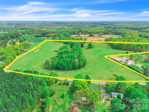 1376 Lowrance Road, Catawba, NC 28609