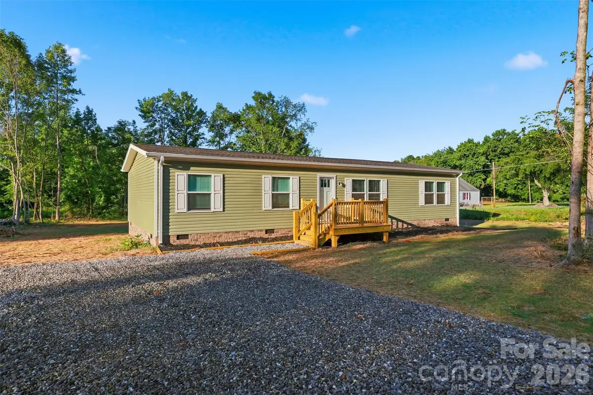 4433 Old Us 421 Highway W, Yadkinville, NC 27055 - #1