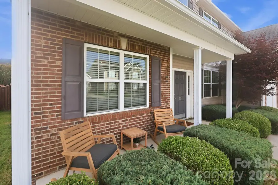 197 Roanoke Road, Fletcher, NC 28732 - #2