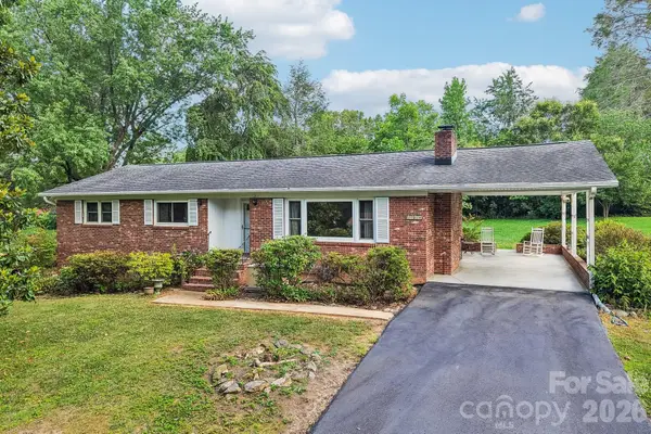 3157 Florida Drive, Hendersonville, NC 28792