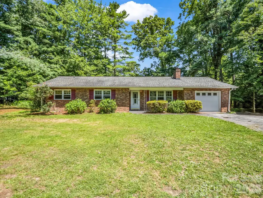926 Toxaway Court, Hendersonville, NC 28791 - #2