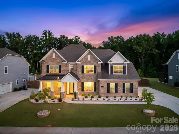 809 Brown Creek Drive, Matthews, NC 28104