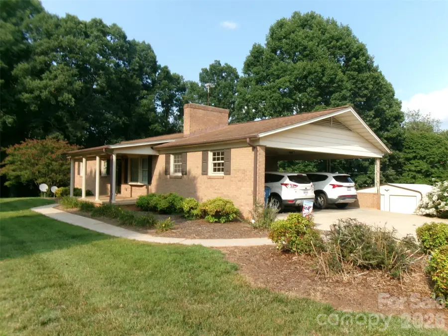 5934 St Peters Church Road, Conover, NC 28613 - #2