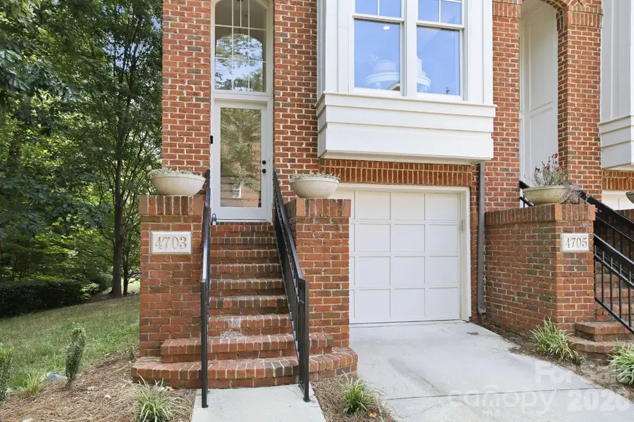 4703 S Hill View Drive, Charlotte, NC 28210 - #2