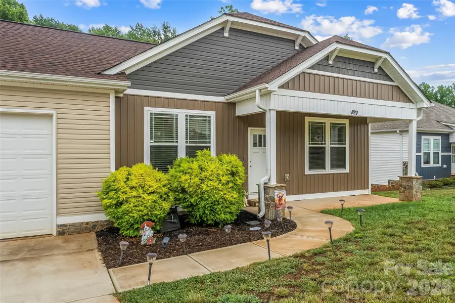 1640 Farmington Hills Drive, Conover, NC 28613 - #3