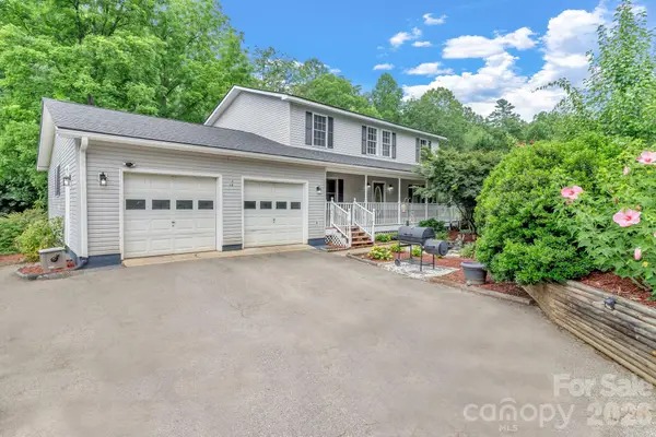11 Aquarian Way, Leicester, NC 28748