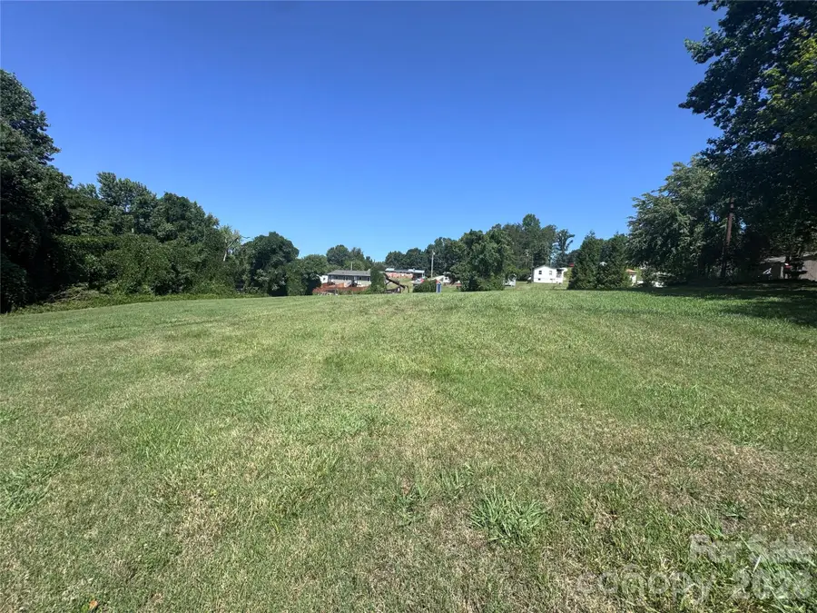 000 Miller Avenue, Marion, NC 28752 - #3