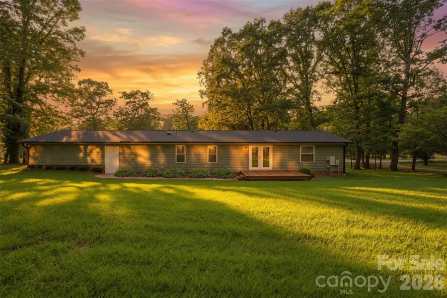 446 Heritage Circle, Taylorsville, NC 28681 - #3