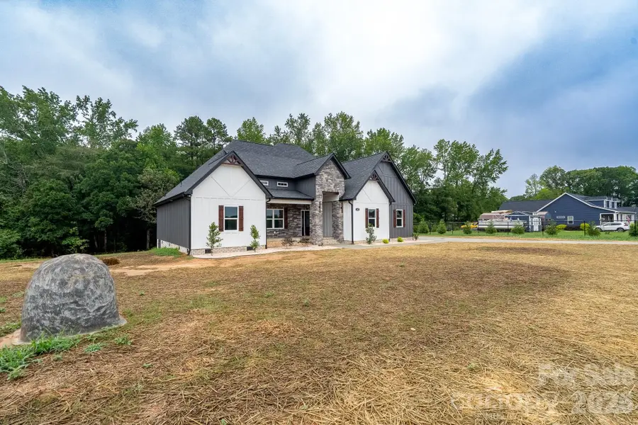 1007 Harrogate Drive, Bessemer City, NC 28016 - #3