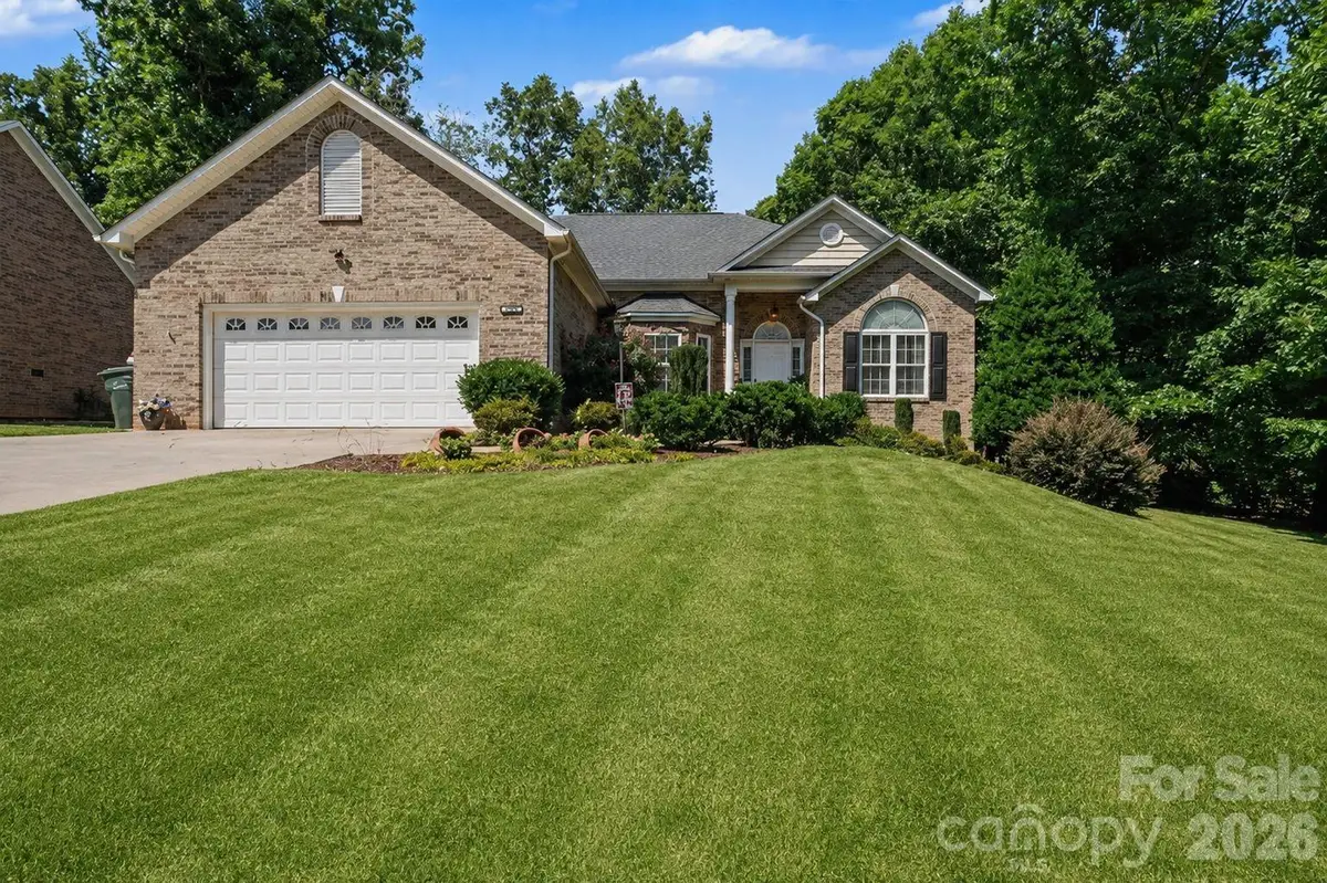 3563 Wandering Lane Ne #33, Hickory, NC 28601 - #1