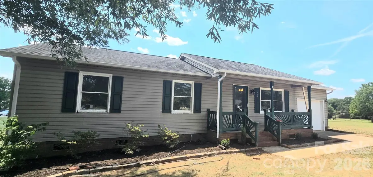 910 Lyndsey Brooke Court, Lincolnton, NC 28092 - #1
