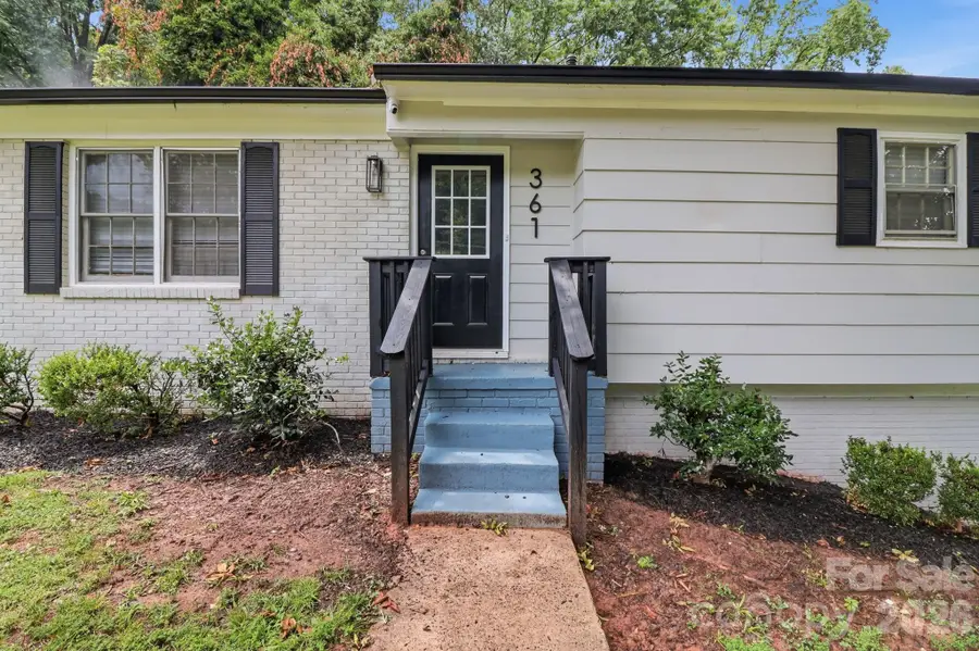 361 Sleepy Hollow Road, Charlotte, NC 28217 - #2