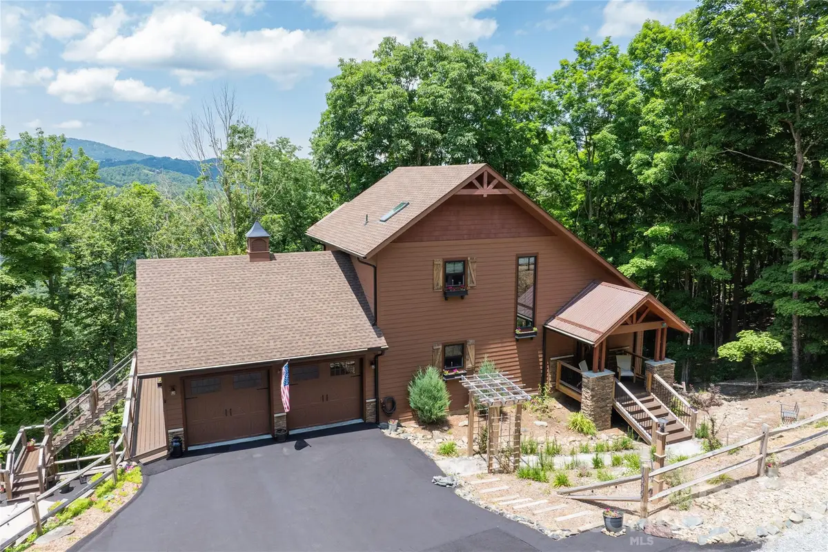 1009 Larkspur Trail, Banner Elk, NC 28604 - #1