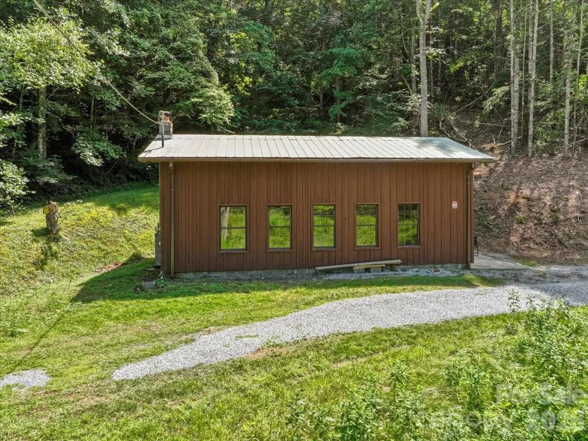 323 Mccurrey Road, Burnsville, NC 28714 - #1
