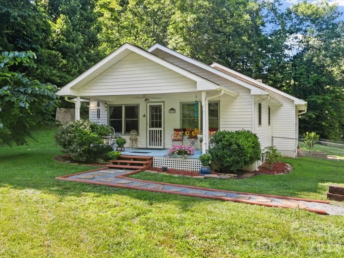9130 Double Island Road, Green Mountain, NC 28740 - #1