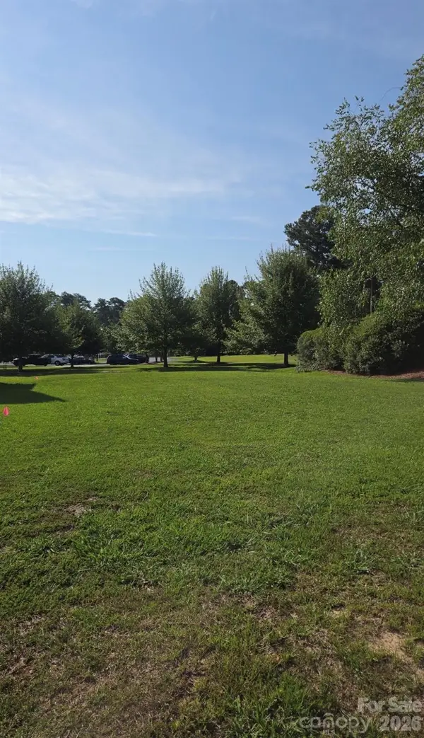 102 Ridge Road, Chocowinity, NC 27817