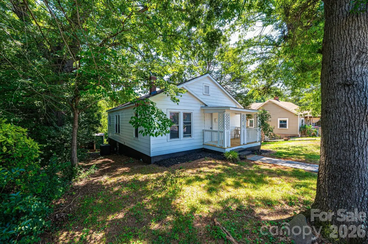 423 N Davis Avenue, Newton, NC 28658 - #1