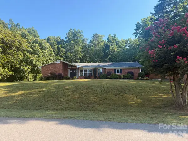 116 Shadywood Lane, Statesville, NC 28677