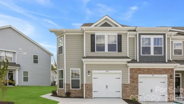 37 Creekview Road, Hendersonville, NC 28792