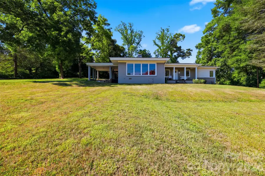 104 31st Avenue Ne, Hickory, NC 28601 - #3