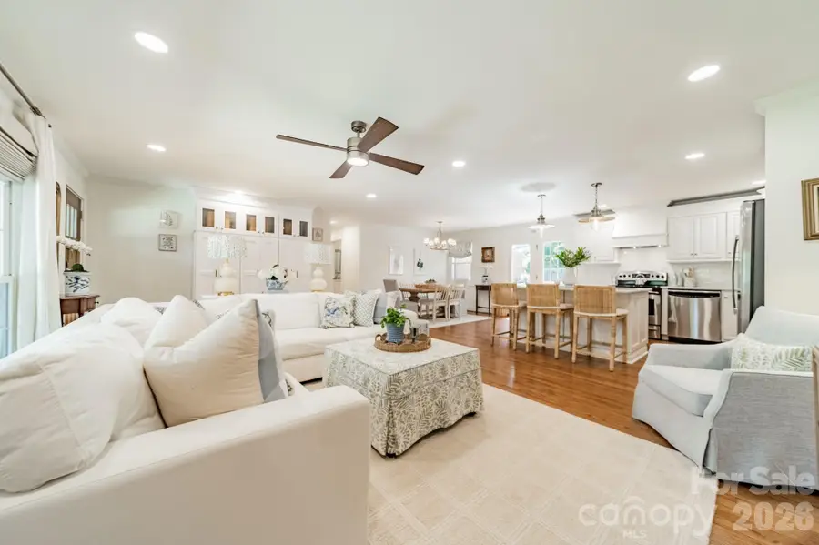 4865 Oglethorpe Place, Charlotte, NC 28209 - #3