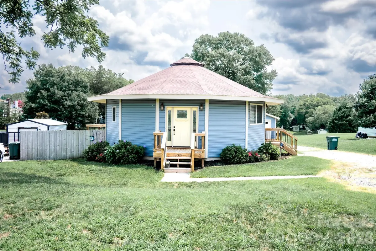 1807 Warren Avenue, Gastonia, NC 28054 - #1