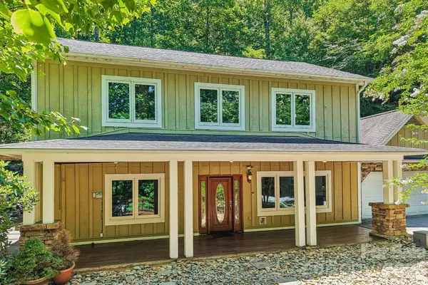 10 Cedar Drive, Mills River, NC 28759