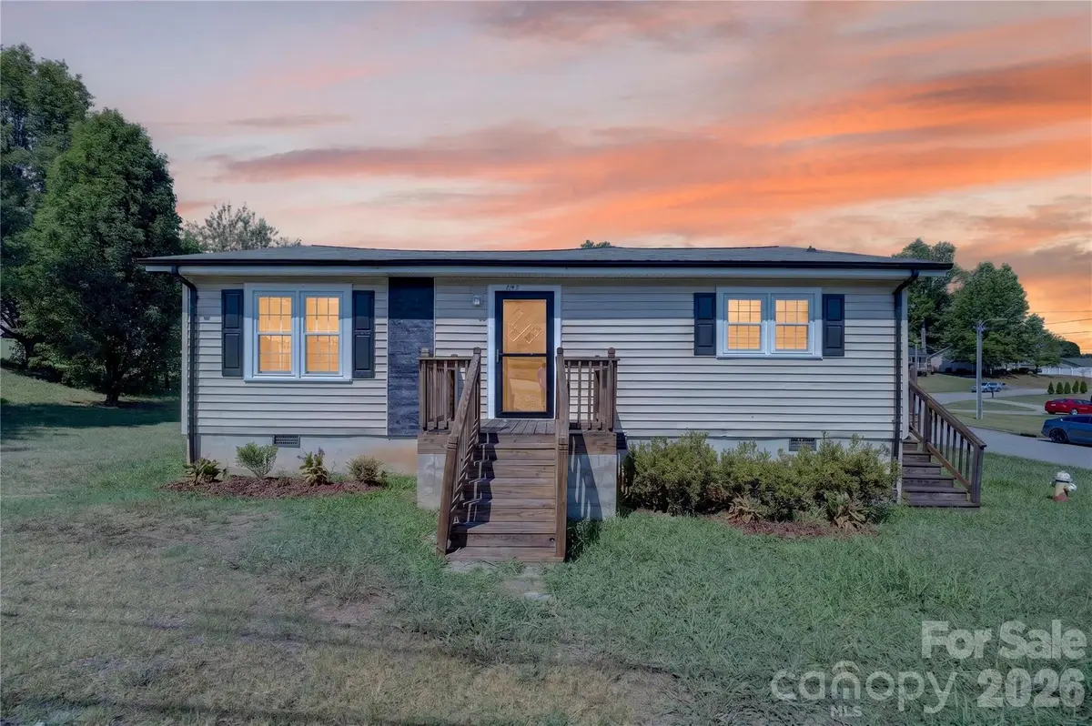 893 7th Street Drive Se, Hickory, NC 28602 - #1