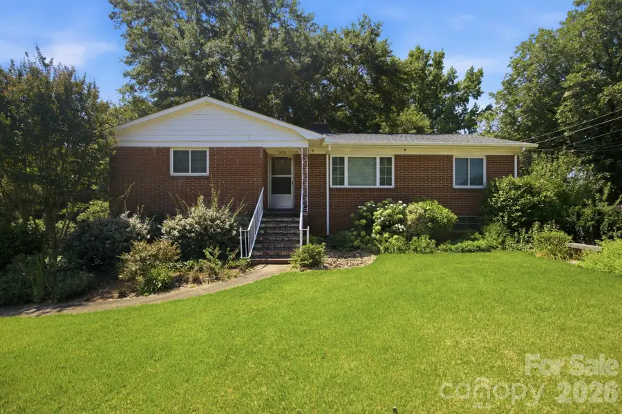3800 Arvin Drive, Charlotte, NC 28269 - #2