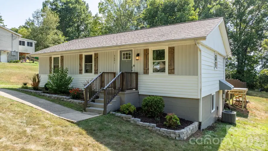 3691 Vantage Heights Circle, Lenoir, NC 28645 - #3