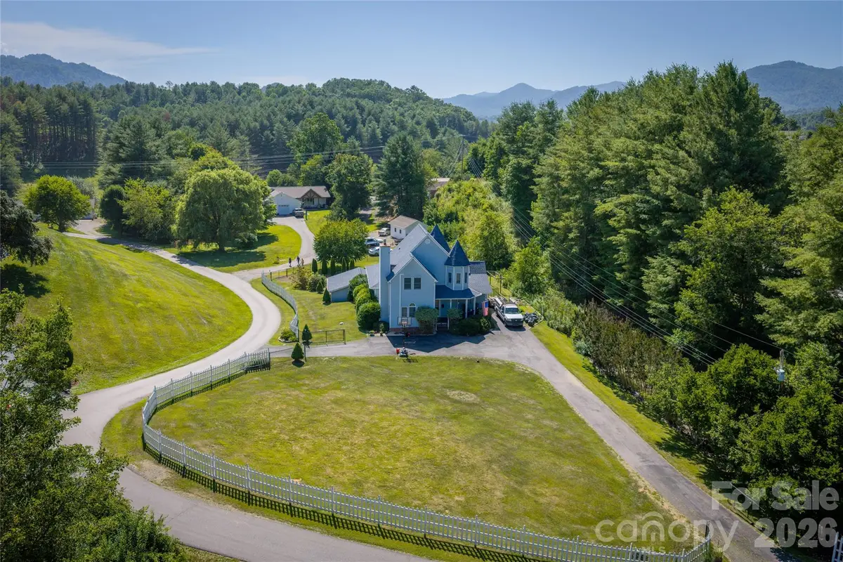 22 Dogwood Circle, Burnsville, NC 28714 - #1