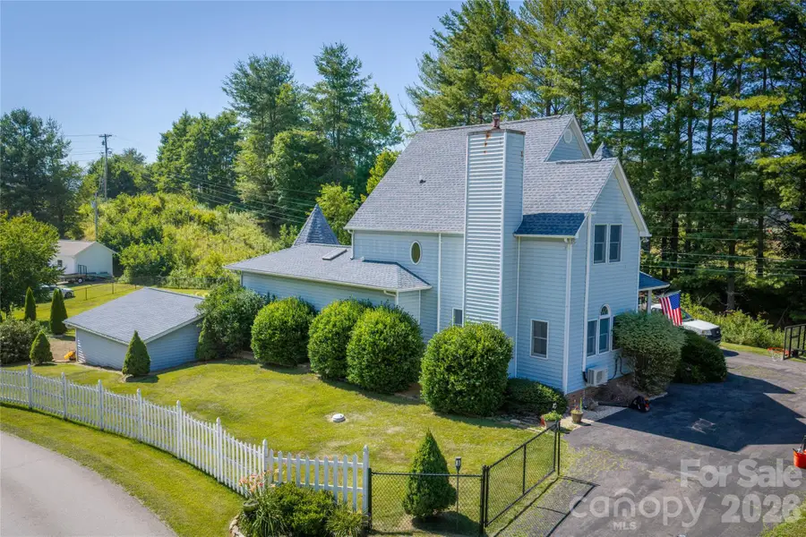 22 Dogwood Circle, Burnsville, NC 28714 - #2