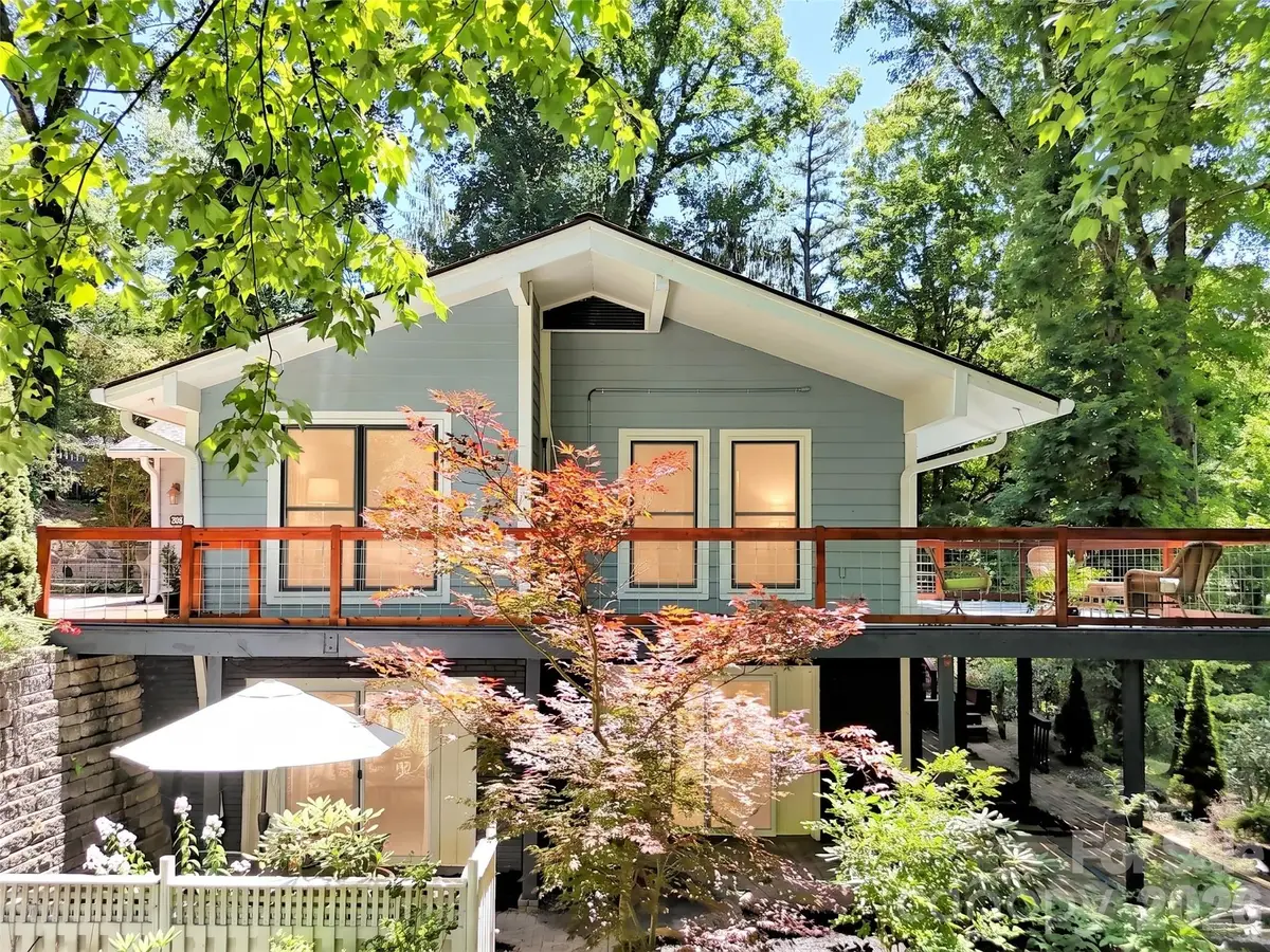 28 Wake Street, Waynesville, NC 28716 - #1