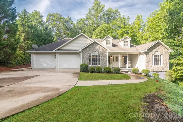 30 Brookside Drive, Columbus, NC 28722
