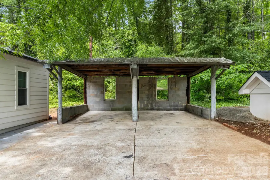 2376 S Us 321 Highway, Newton, NC 28658 - #2