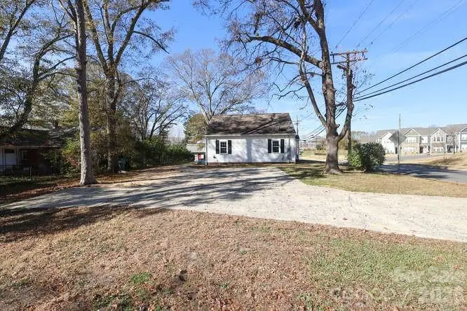 120 N Belvedere Avenue, Gastonia, NC 28054 - #2