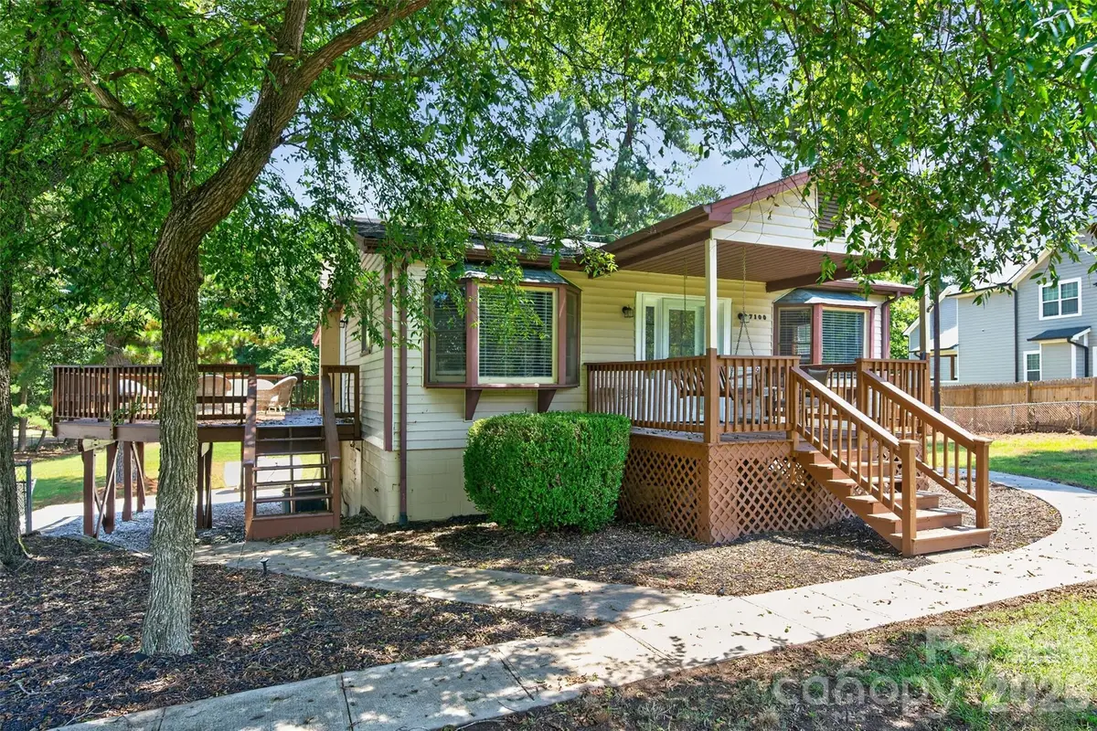 7040 Pear Tree Road, Charlotte, NC 28216 - #1