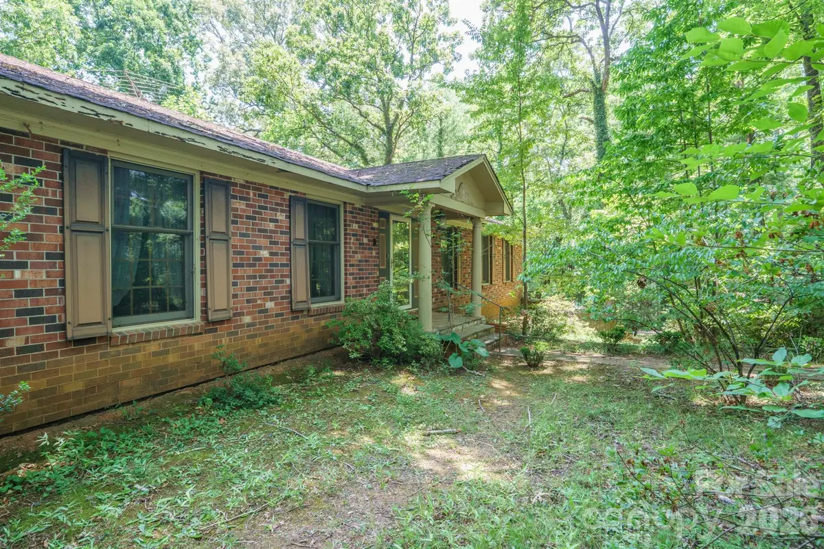 1729 Brentwood Drive, Newton, NC 28658 - #1