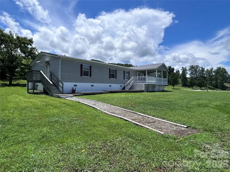 755 Fairview Loop, Hot Springs, NC 28743 - #2