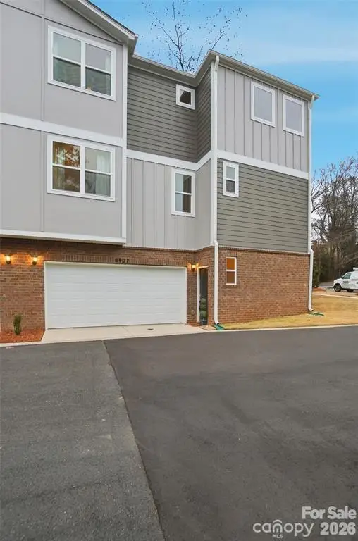 8927 Sharonbrook Drive, Charlotte, NC 28210 - #2