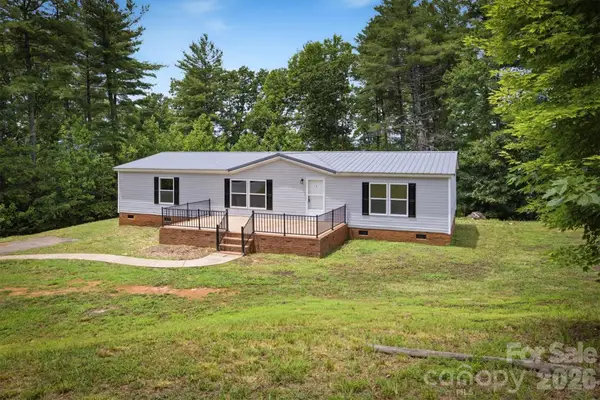 2688 Kite Drive, Lenoir, NC 28645